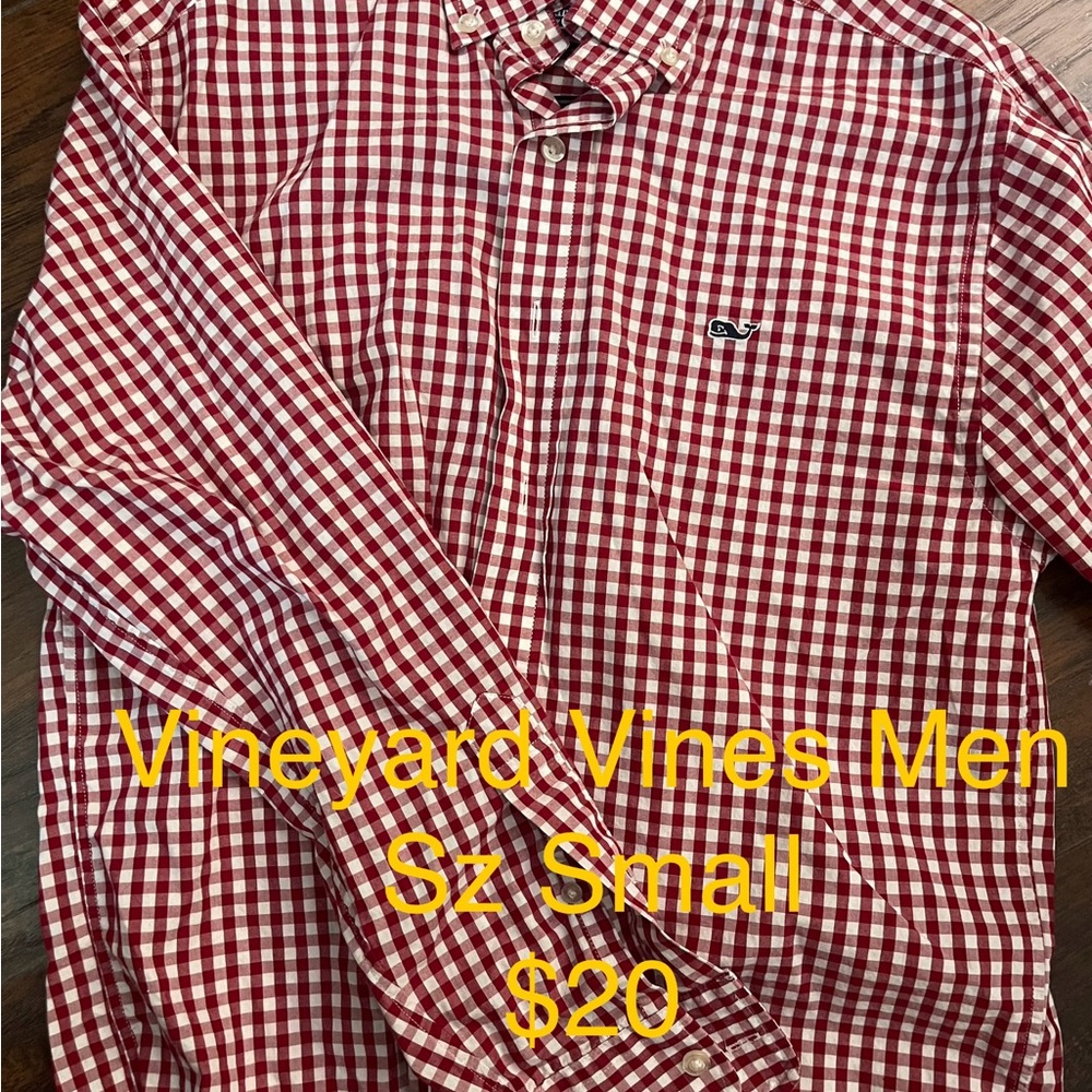 Nice Men’s Vineyard Vine shirt
